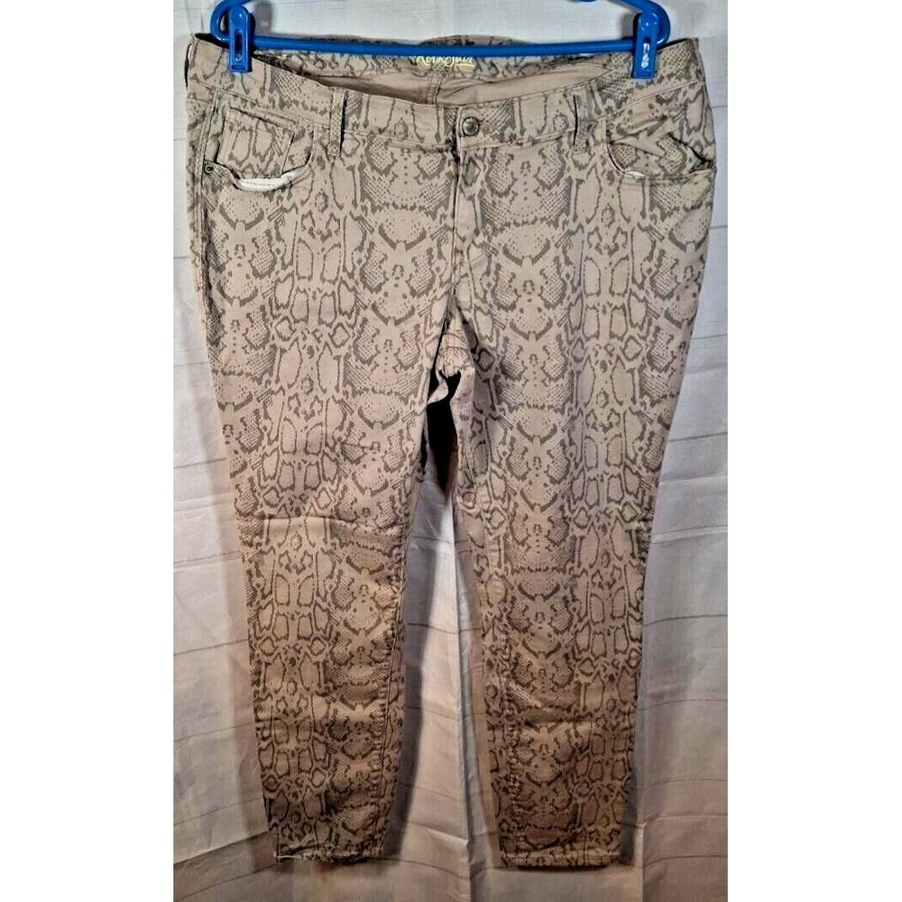 Old Navy Rockstar Tan with design‎ Pants Size 18
